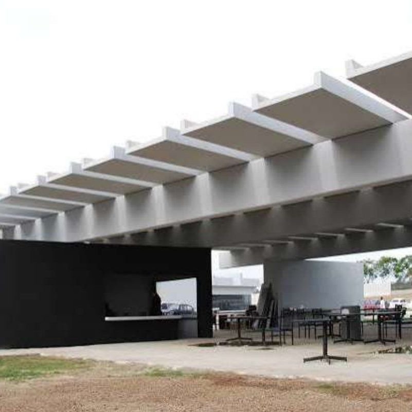 Área techada para comedor exterior